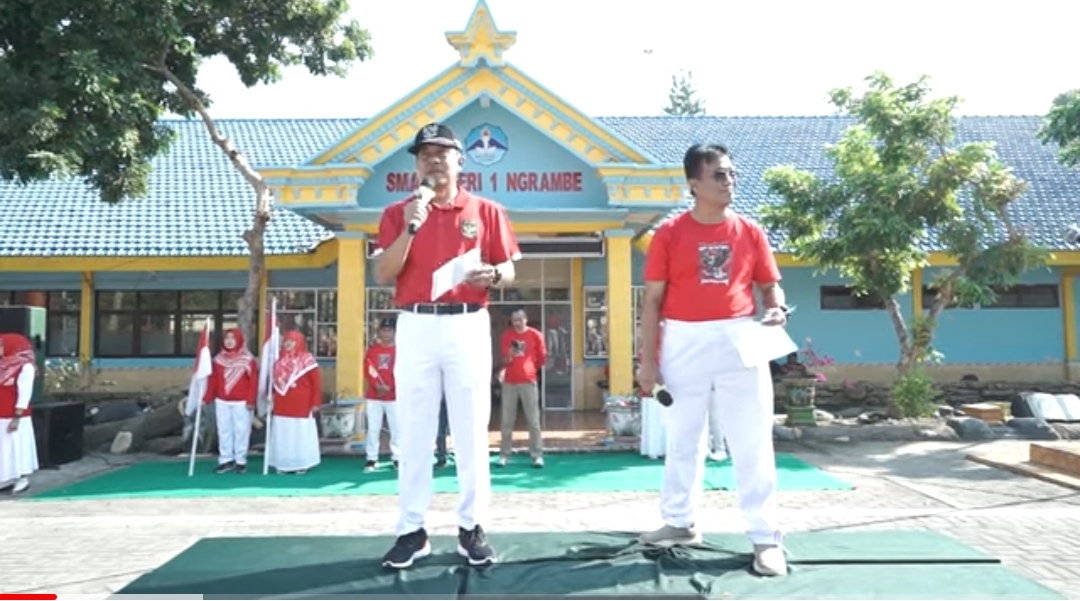 Momen Wabup Ngawi Dwi Riyanto Jatmiko featuring  Tjahjono Widijanto membaca puisi Karawang Bekasi karya Chairil Anwar. (CAPTURE ISTIMEWA)