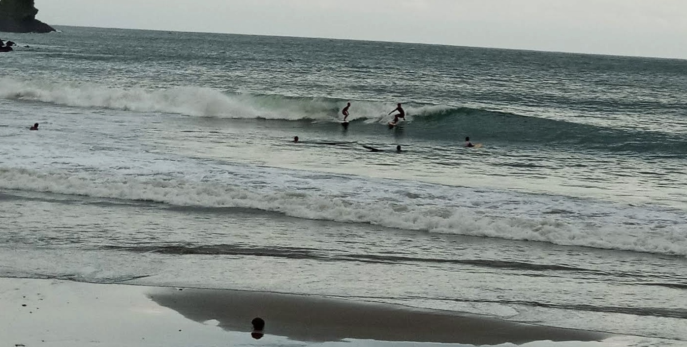 Pantai Wedi Awu Destinasi Wisata Surganya Bagi Para Pecinta Selancar