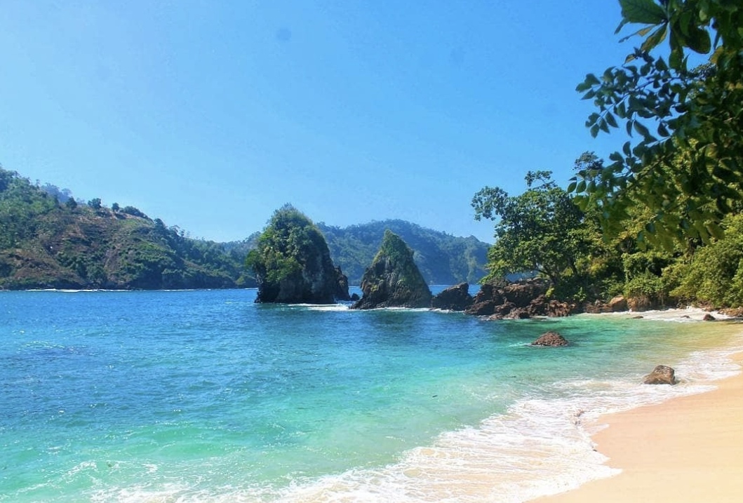 Pantai Wedi Putih @pantaimalangraya