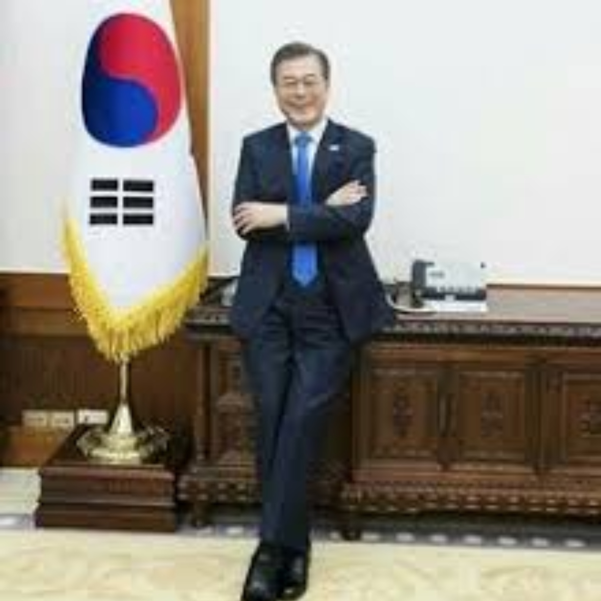 mantan Presiden Korea diduga menyuap salah satu perusahaan penerbangan di Thailand demi mencarikan kerja menantunya. (pinterest)