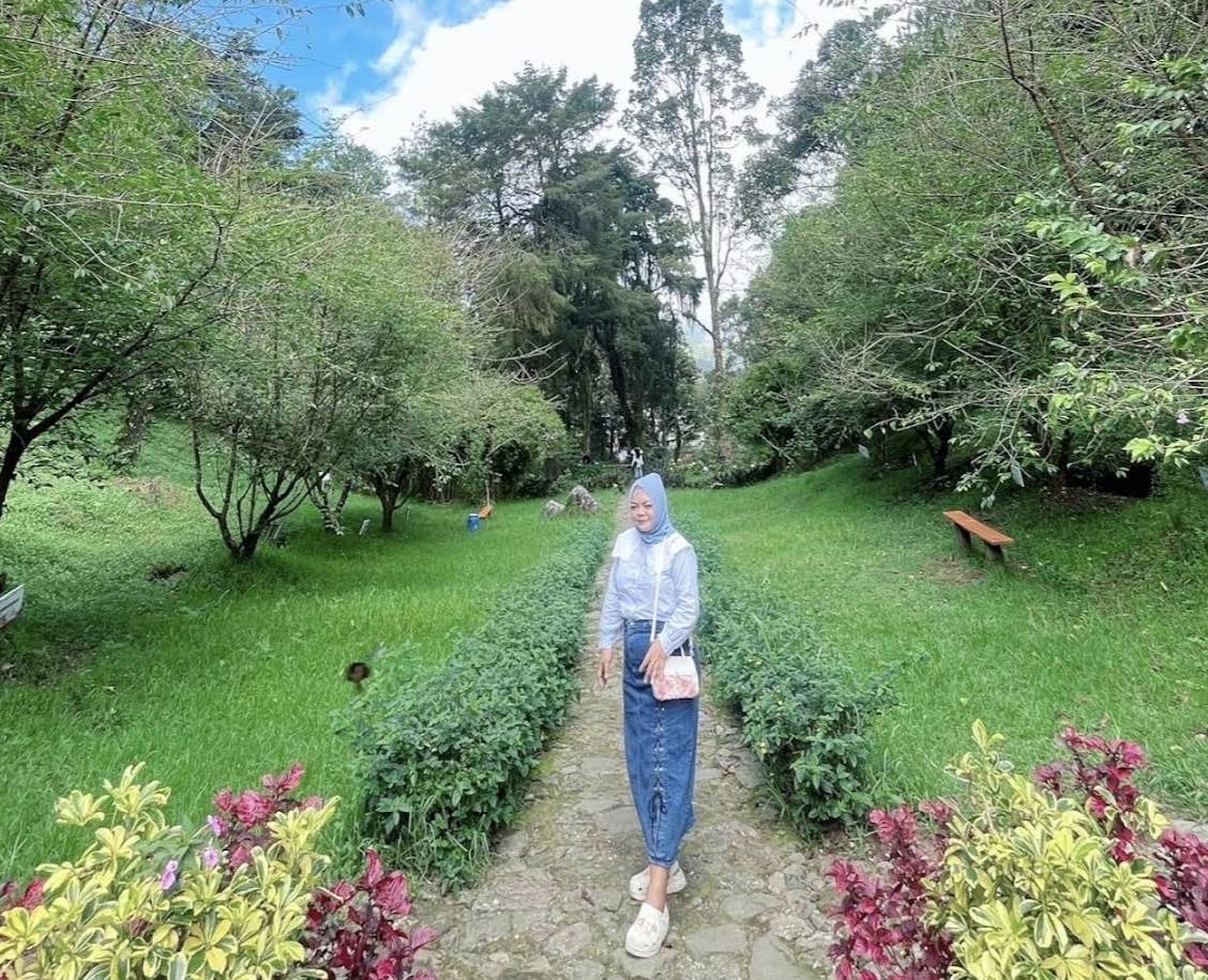 Taman Sakura Lawu Tawangmangu Karanganyar