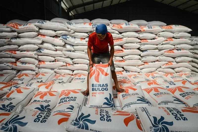 Bulog yang terus mengemban amanah untuk tetap menjaga kualitas  beras untuk masyarakat.