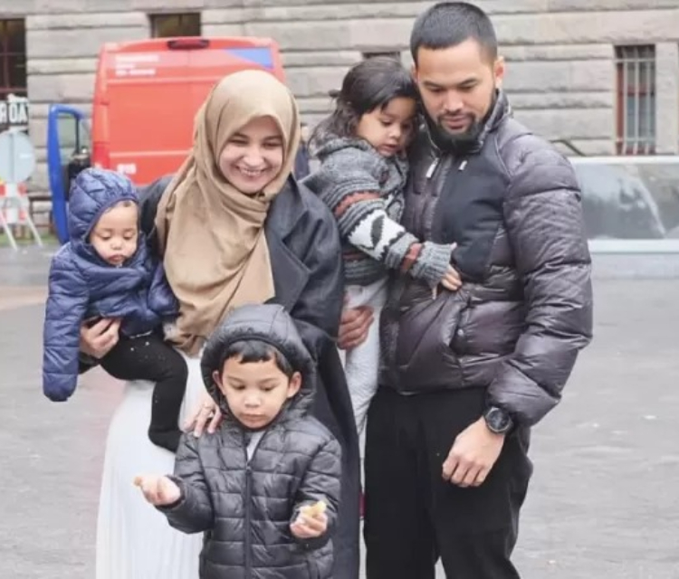 Ada syarat menarik yang diajukan Shireen Sungkar ketika hendak comeback ke duni sinetroon. (Jawapos)