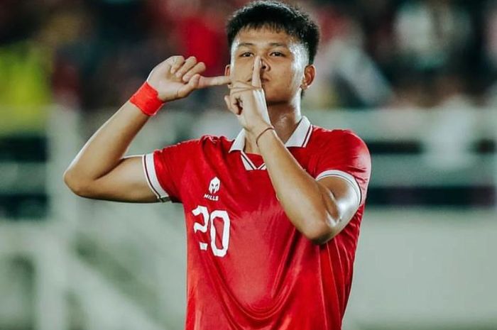 Hokky Caraka pemain timnas  sepakbola Indonesia (Pinterest)