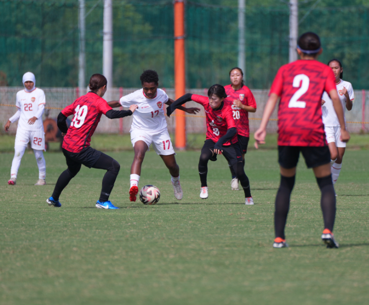 timnas putri indonesia kalah telak 1-18 dari Urawa Reds (PSSI)