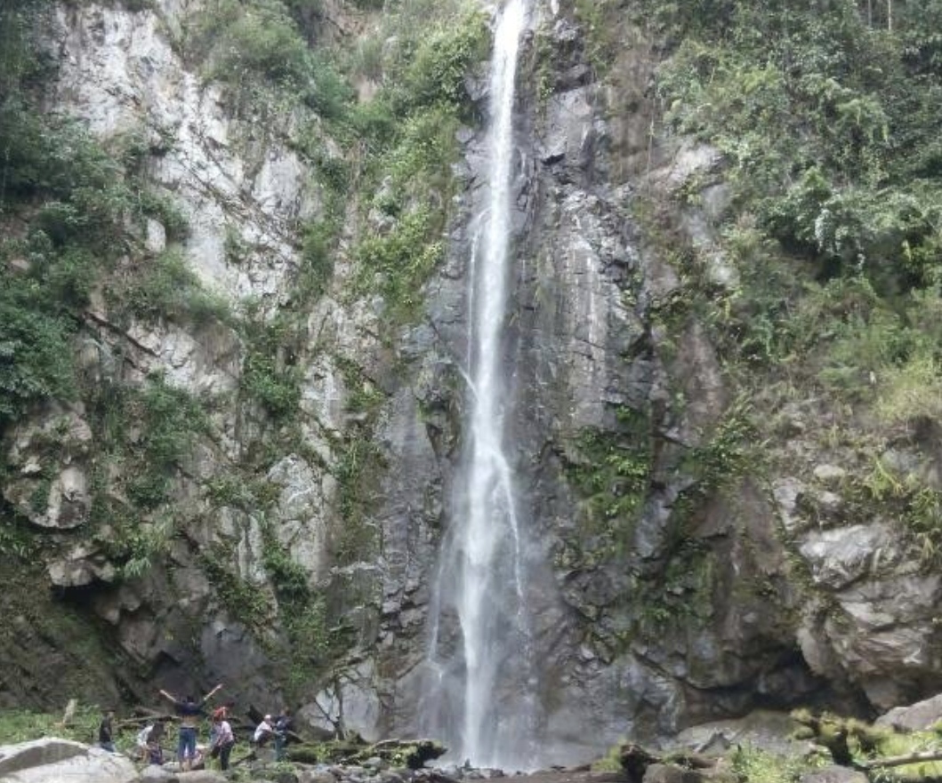 Pemandangan Air Terjun Permai Taludaa Gorontalo /gmaps : Arief Setiawan