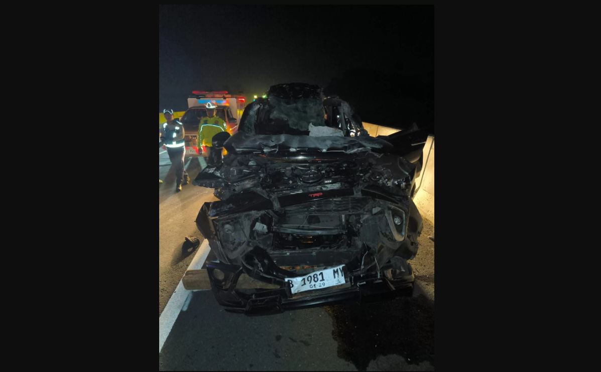 Kecelakaan maut mobil Kapolres Boyolali di Tol Pemalang-Batang. (ISTIMEWA)