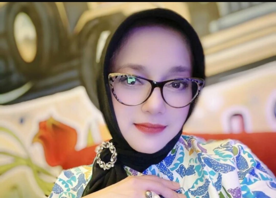 Marissa Haque meninggal dunia. (KALTENG POS)