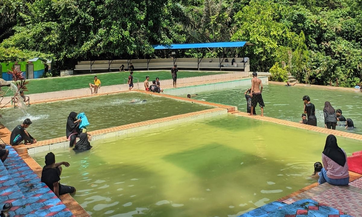 Pemandian Puncak Meranti Kabupaten Bone Bolango, Gorontalo (foto google maps)