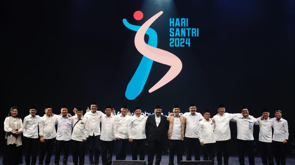 Simak dan download link resmi logo hari santri nasioal 2024 yang diperingati setiap 22 oktober, ada makna dan filosofi dibalik elemen. (dok.kemenag RI)