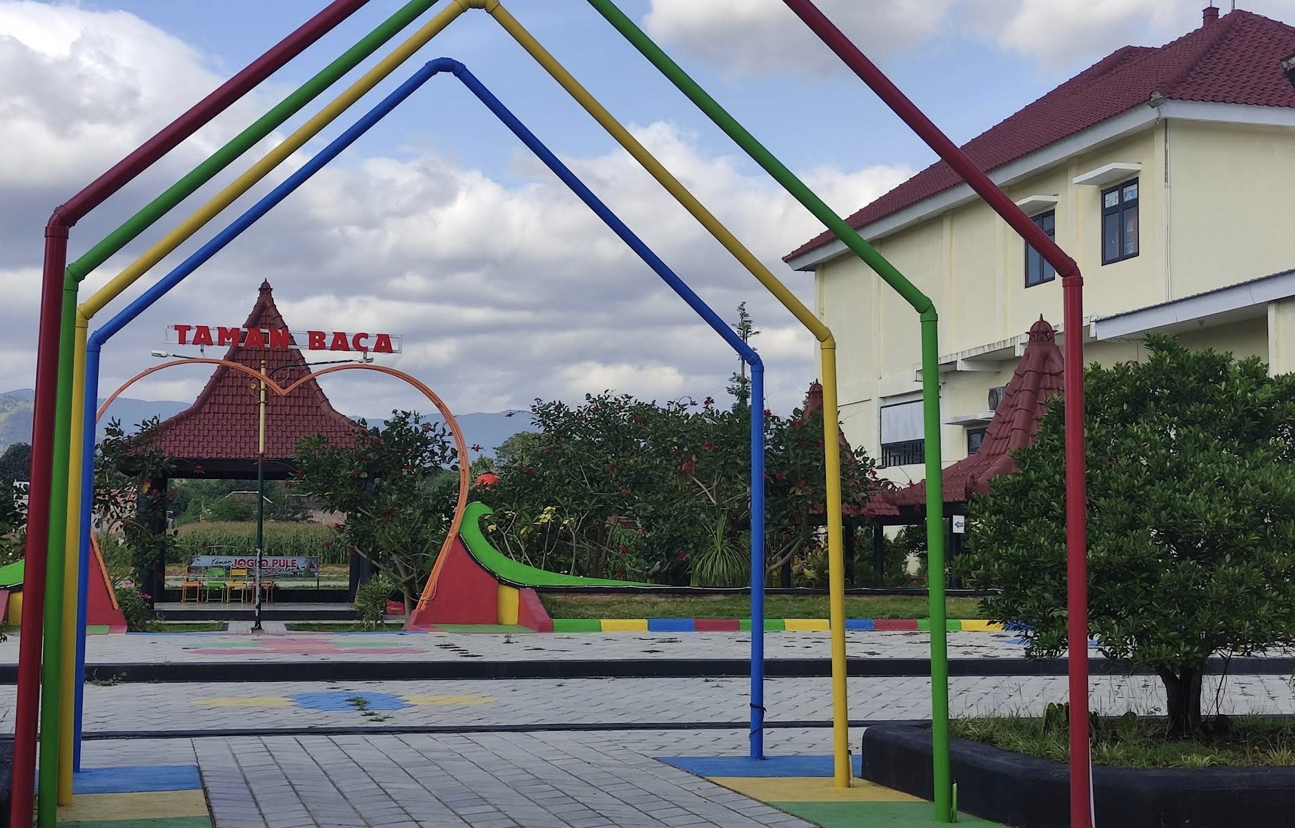 Taman Baca Joglo Pule destinasi wisata edukasi ramah keluarga (gmaps : NAM)