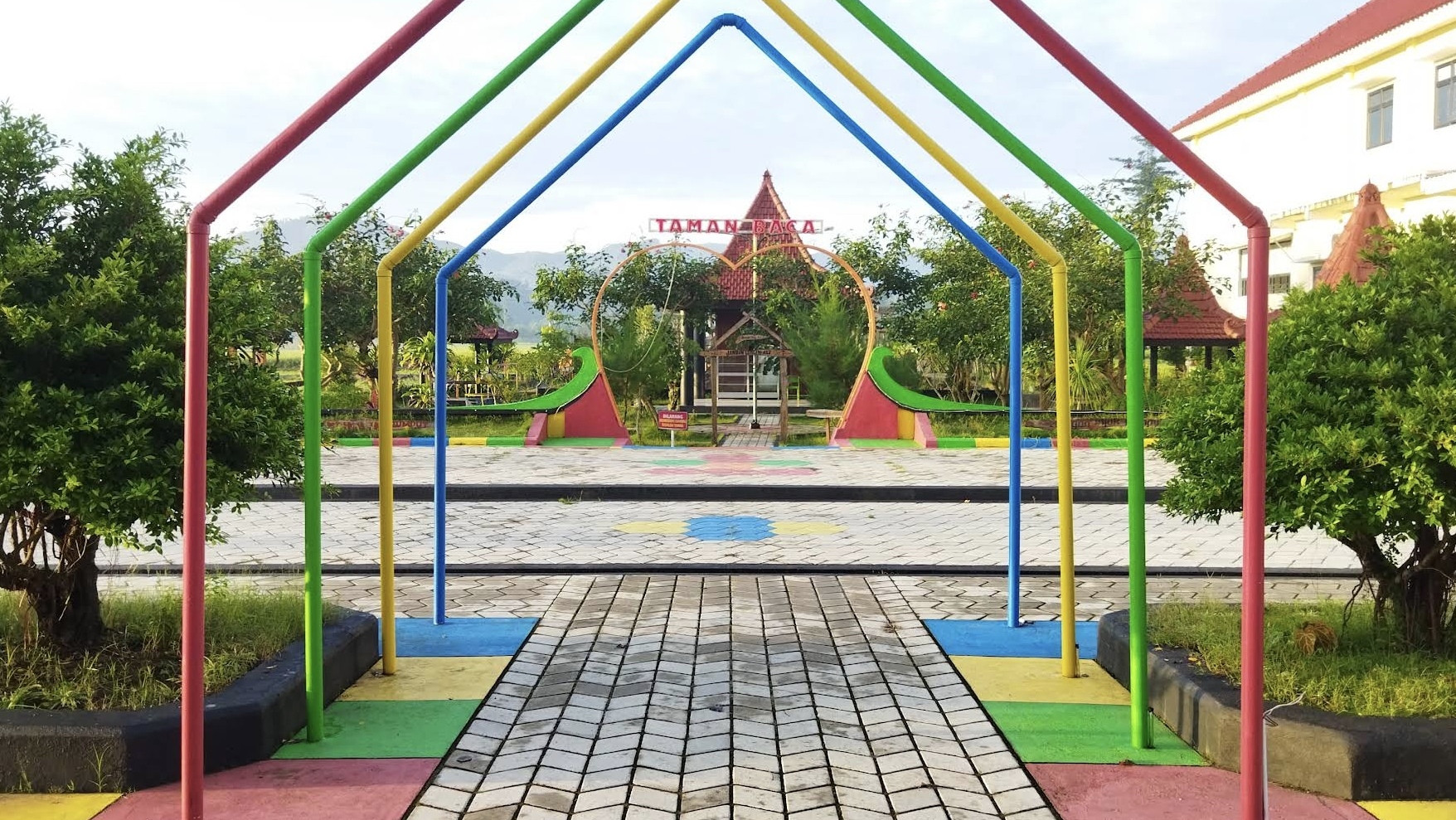Taman Baca Joglo Pule Slahung Ponorogo (gmaps : rvdikrwn)