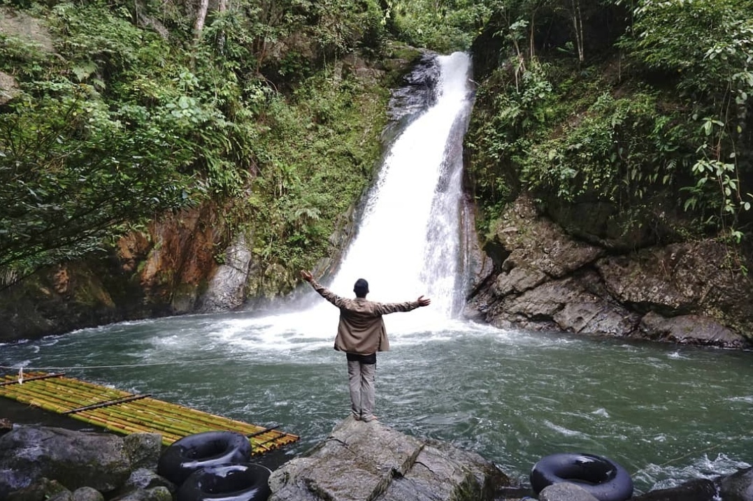 Pesona memukau Air Terjun Haratai Loksado/ig @datu_balambika