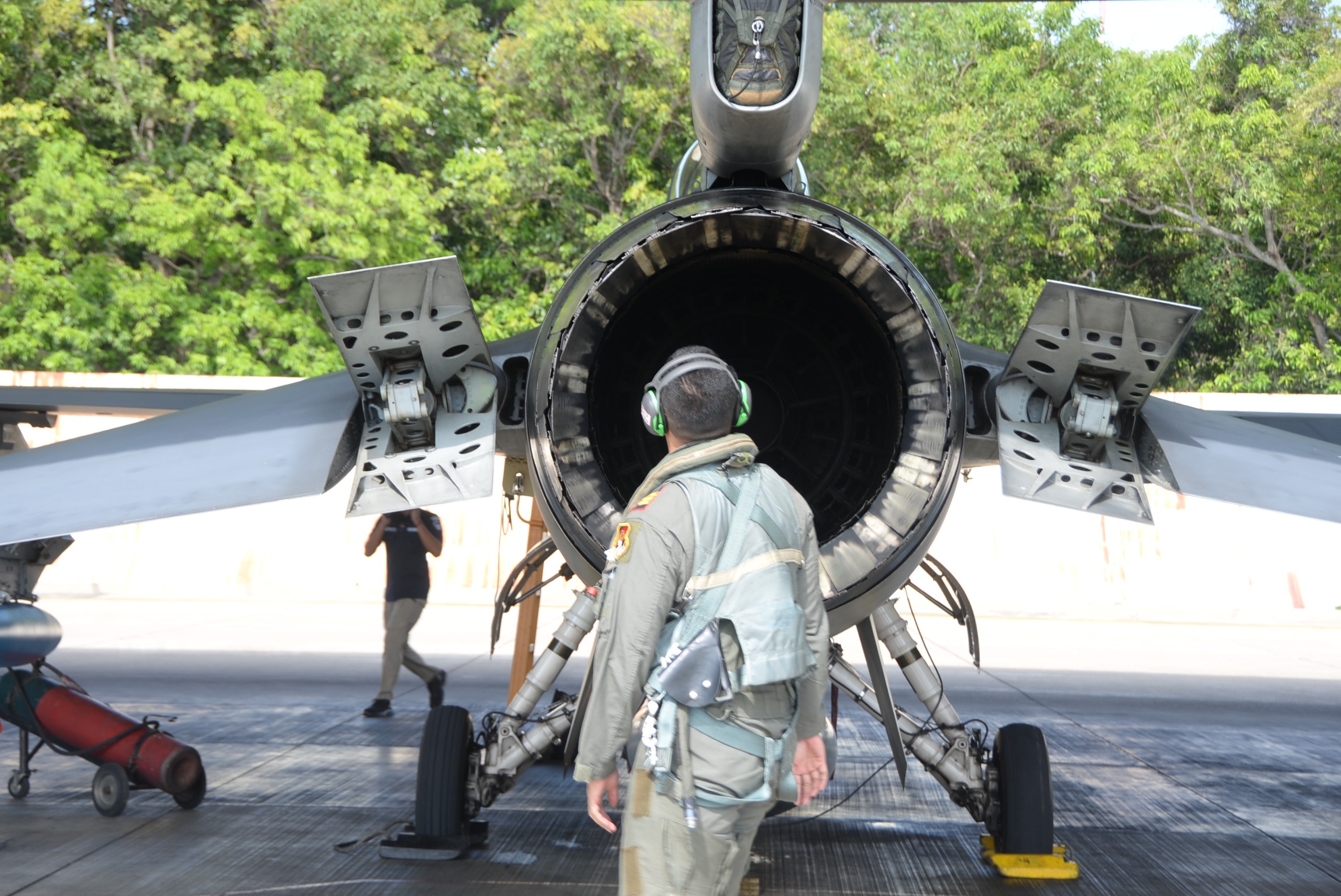 TEPAT SASARAN: Lanud Iswahjudi menggelar latihan pengeboman Air to Ground di AWR Pulung Ponorogo dan AWR Pandanwangi, Lumajang hingga pekan depan.