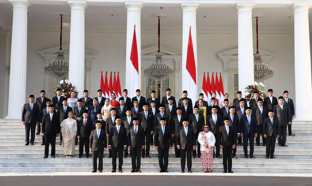 Buntut gemuknya kabinet merah putih di era pemerintahan Prabowo-Gibran di prediksi memicu dampak negative pada minat usaha di Indonesia. (Ig @prabowo)