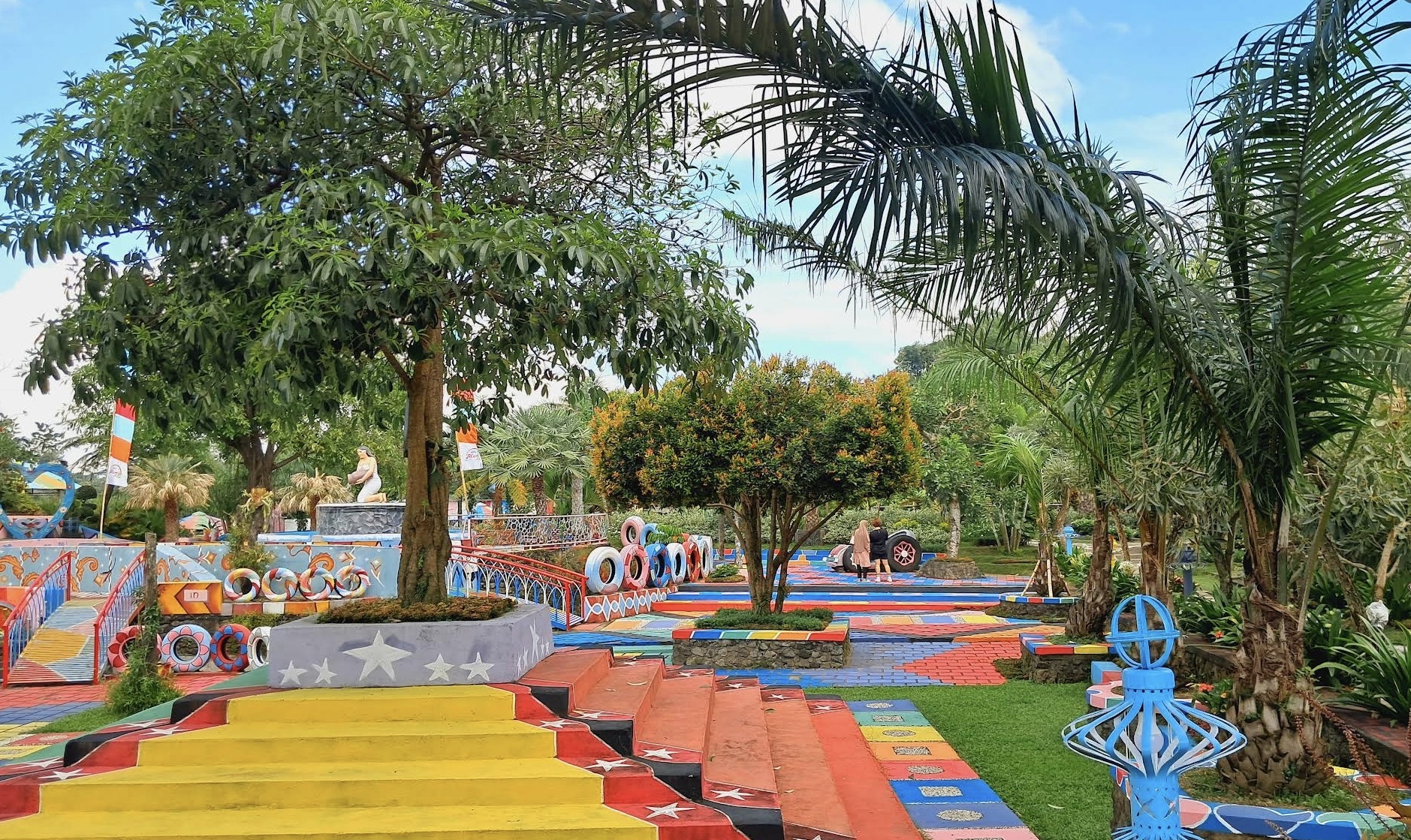 Wisata Dunia Pelangi Blitar, Destinasi Wisata yang Penuh Warna