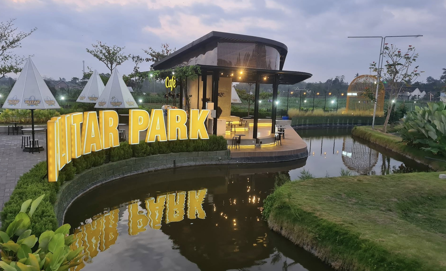 Blitar Park, Blitar, Jawa Timur (gmaps : Umie Subekti)