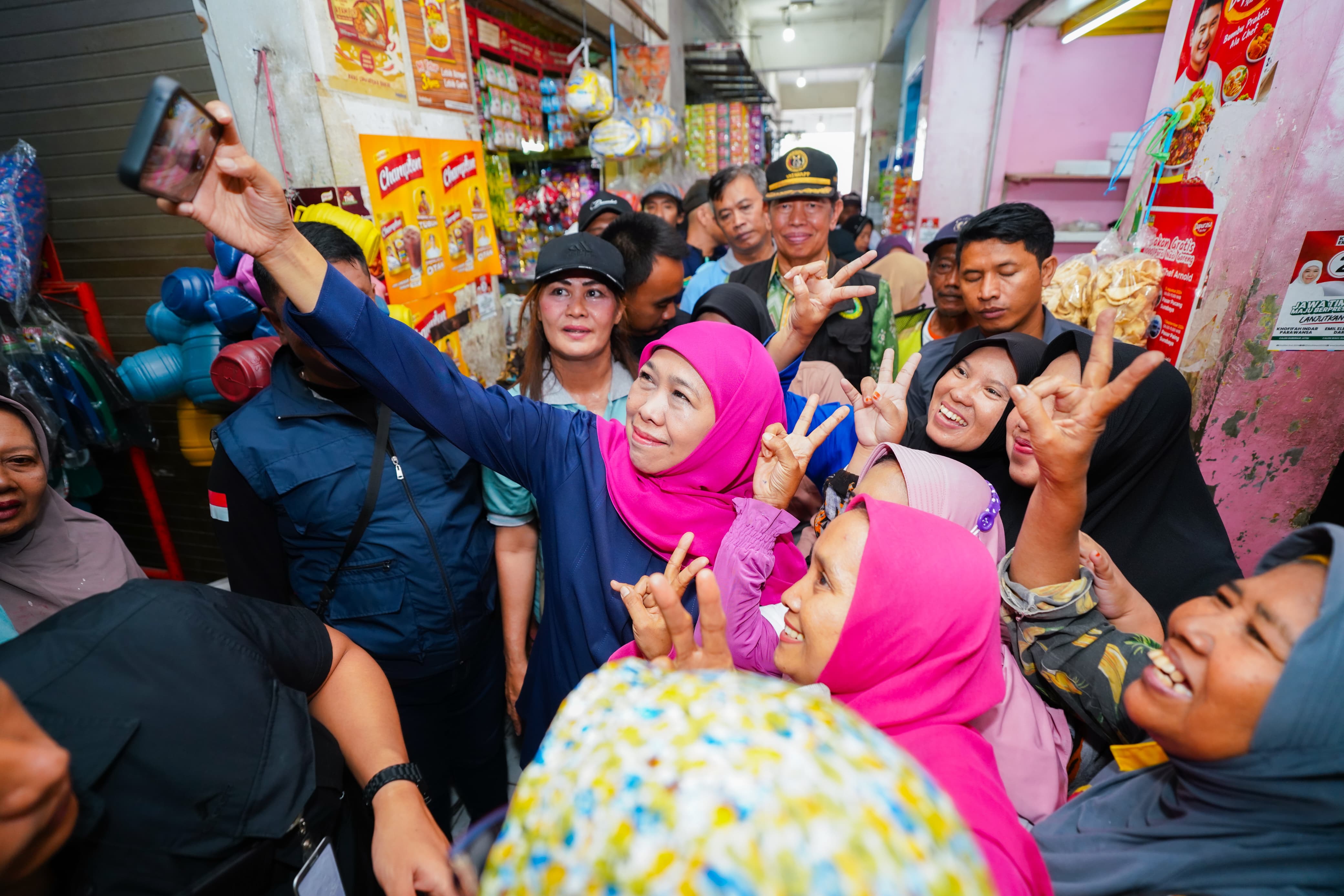 Khofifah Indar Parawansa mendapat dukungan dan sambutan dari masyarakat Jawa Timur. (ISTIMEWA)