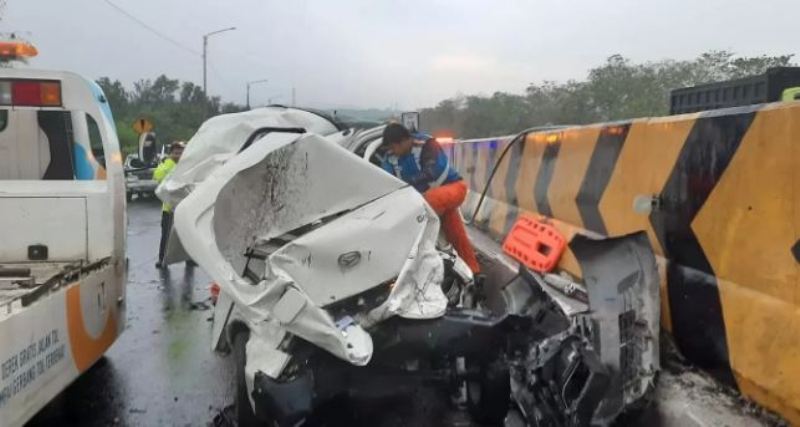 Kecelakaan Tol Cipularang Km 92. (RADAR SAMPIT)