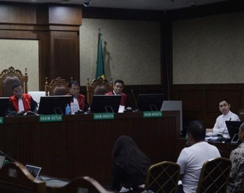 Di tengah sidang korupsi, Harvey Moeis hadirkan kisah haru seorang saksi yang pernah ia bantu selamatkan nyawa istri dan anaknya. (Istimewa)
