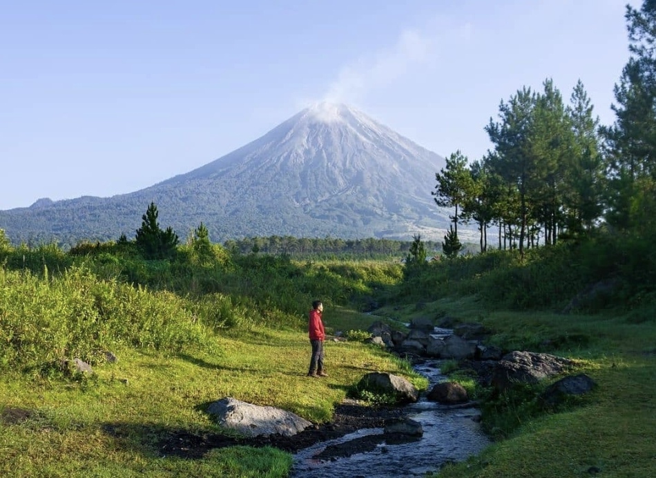 Sarkawi Sumberurip, Wisata Asri di Kaki Gunung Semeru/ Foto: ig @mbolangjatim