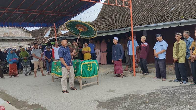 Sopir bus korban kecelakaan Tol Malang dimakamkan di Magetan, Selasa 24 Desember 2024.