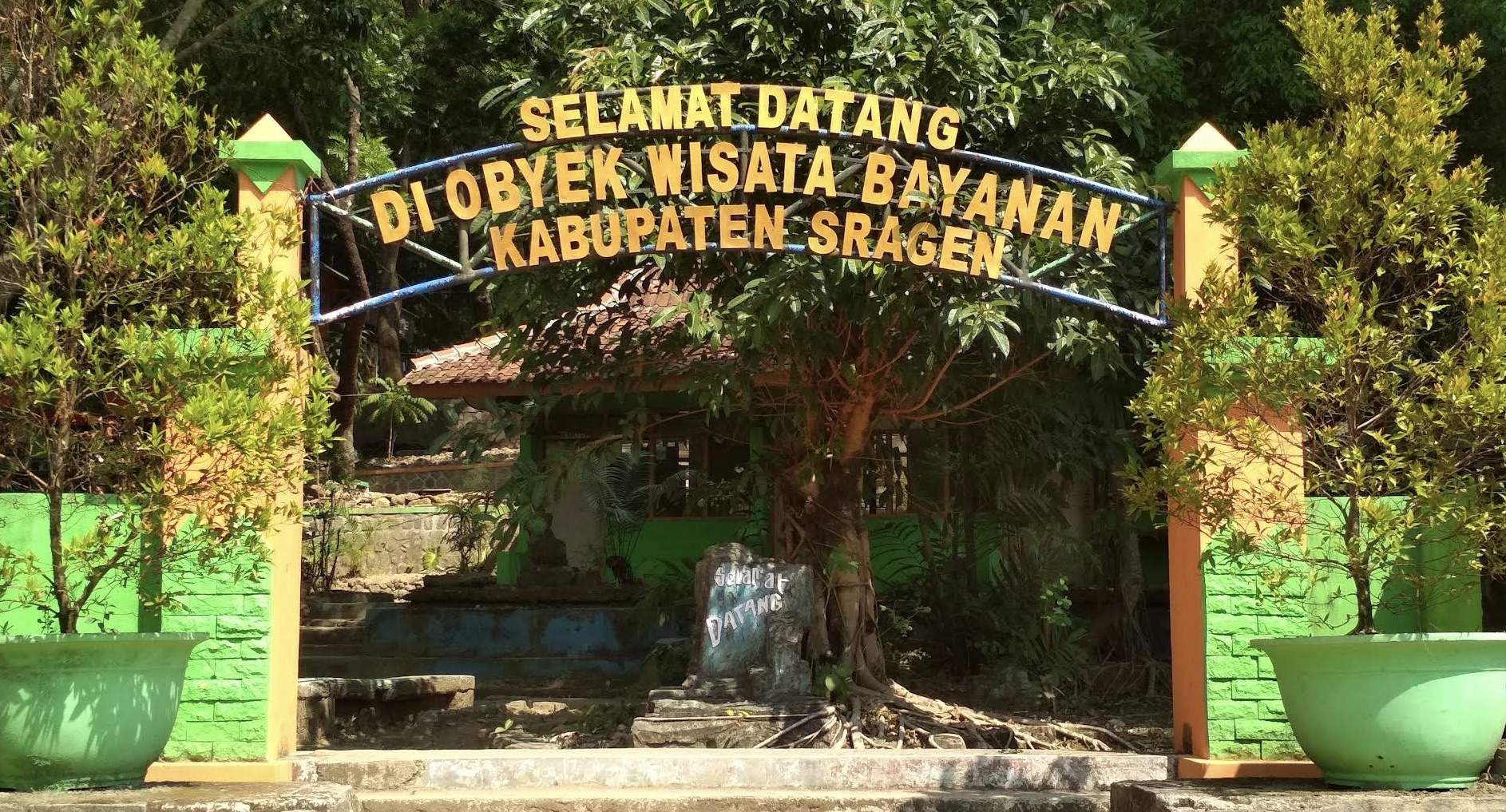 Pemandian Air Panas Bayanan, Destinasi Wisata Unggulan di Kabupaten Sragen
