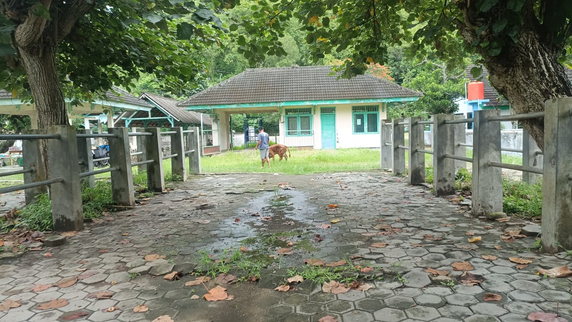 Aktivitas jual beli sapi di Pasar Pon Pacitan terpantau sepi, terdampak wabah PMK.