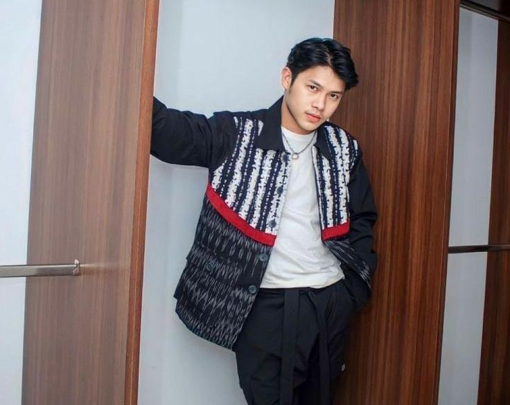Rony Parulian.