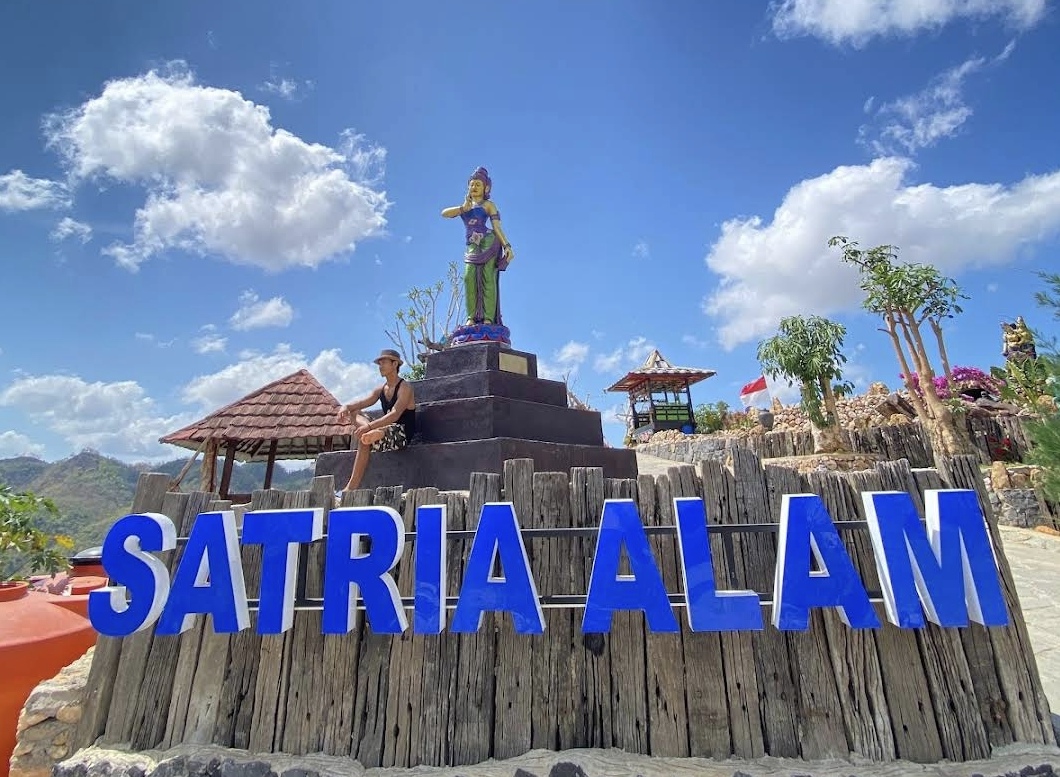 Panduan rute dan tips berkunjung di Bukit Dewa Dewi