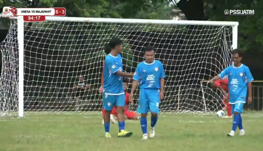 Kresna Unesa FC tekuk AC Majapahit dengan kemenangan penuh di laga pembuka Grup HH Liga 4 Jatim.