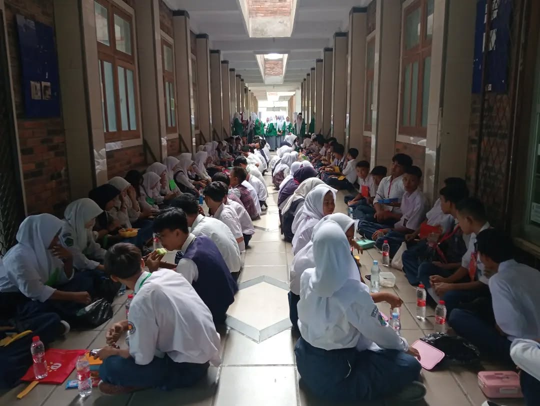 300an lebih Buku Rekening yang Ditahan Ditemukan, Bukti Kuat Dugaan Penggelapan dana PIP di SMK Avicena Tenjo Bogor