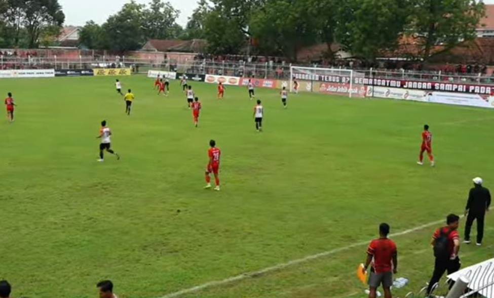 Persinga Ngawi dipermalukan Sang Maestro di kandang sendiri pada match kedua Liga 4 Jatim Minggu, 2 Februari 2025.