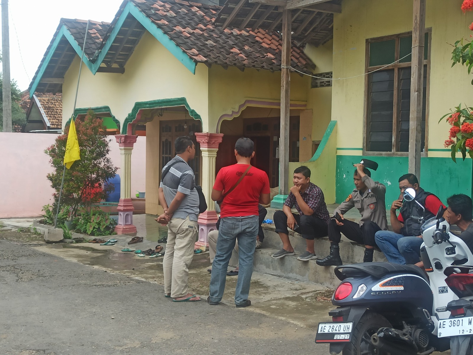 Dugaan keracunan massal usai santap sate gule di hajatan salah satu warga Desa Bondrang, Sawoo, Ponorogo.