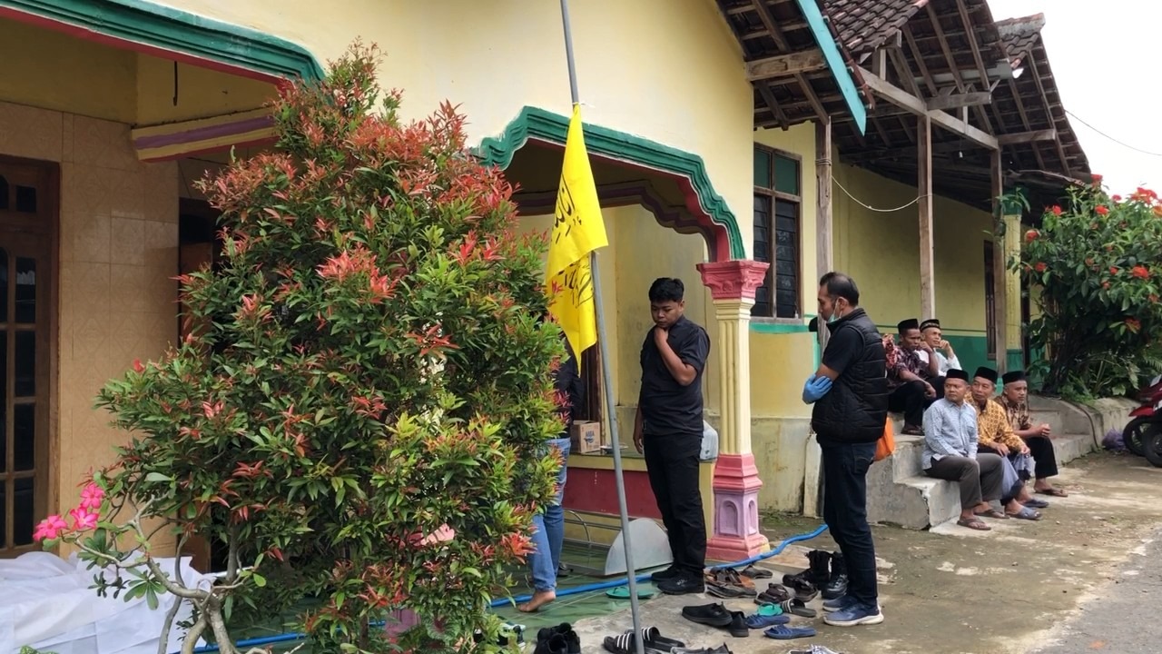 Satreskrim Polres Ponorogo menyelidiki dugaan kasus keracunan massal usai menyantap sate gule hajatan di dua desa.