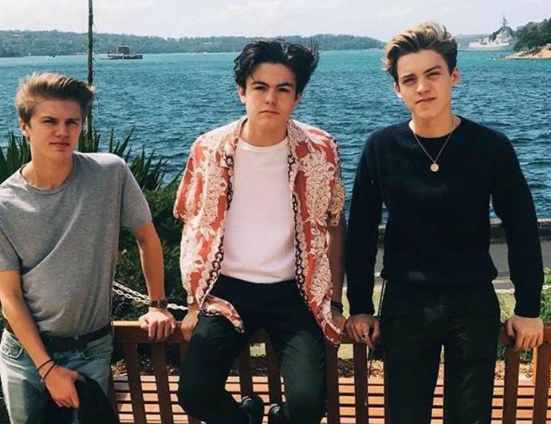 Boyband New Hope Club.