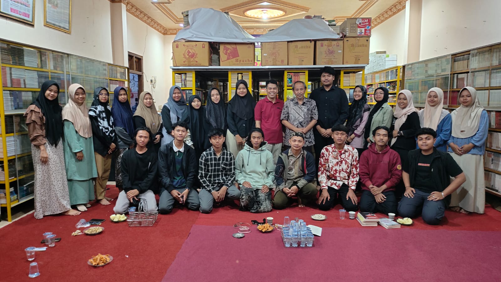 acara ngopi literasi yang berlangsung di Sutejo Spektrum Center Ponorogo