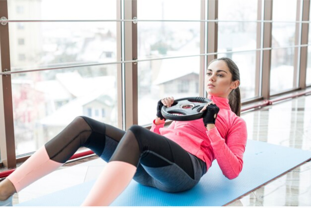 Jadwal dan panduan latihan gym untuk pemula.