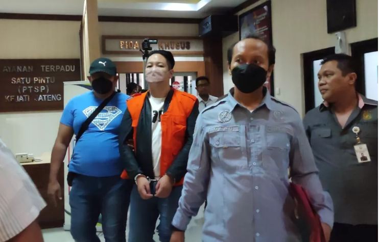 Agus Hartono, napi koruptor kepergok plesiran di Semarang.