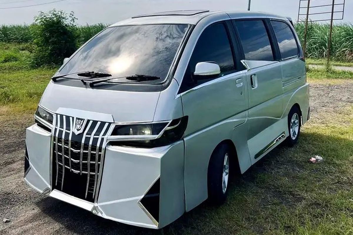 Unik Daihatsu Zebra Espass Berwajah Alphard dijual 60 jutaan.