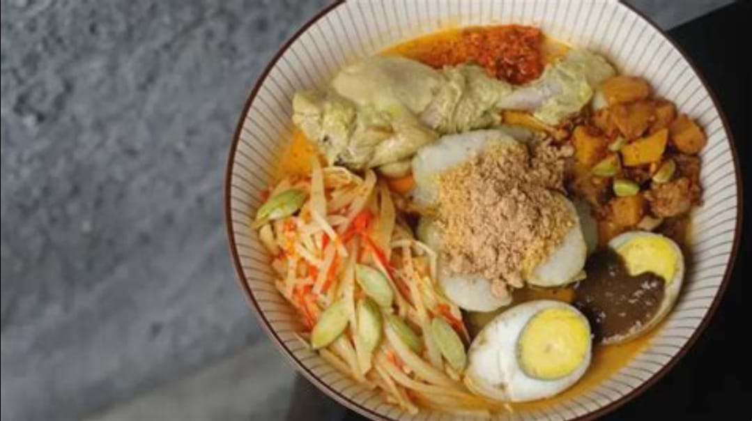 Resep lontong Cap Go Meh yang cara bikinnya gampang banget.