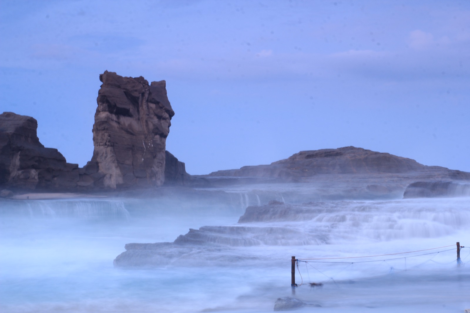 Keindahan Pantai Klayar di Kabupaten Pacitan dengan seruling samuderanya. Bagas Bimantara/Radar Madiun