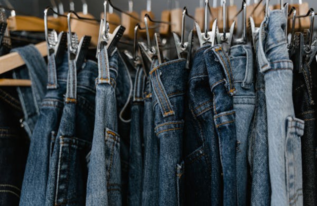 Ilustrasi jeans. Freepik