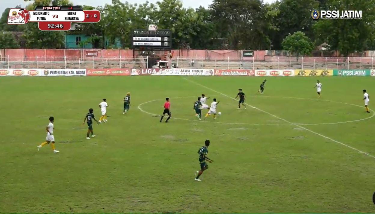 PS Mojokerto Putra vs Mitra Surabaya.