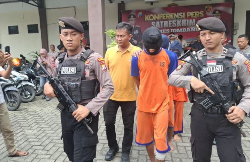 Polisi berhasil menangkap pelaku pembunuhan dan rudapaksa terhadap perempuan yang jasadnya ditemukan di Jombang.