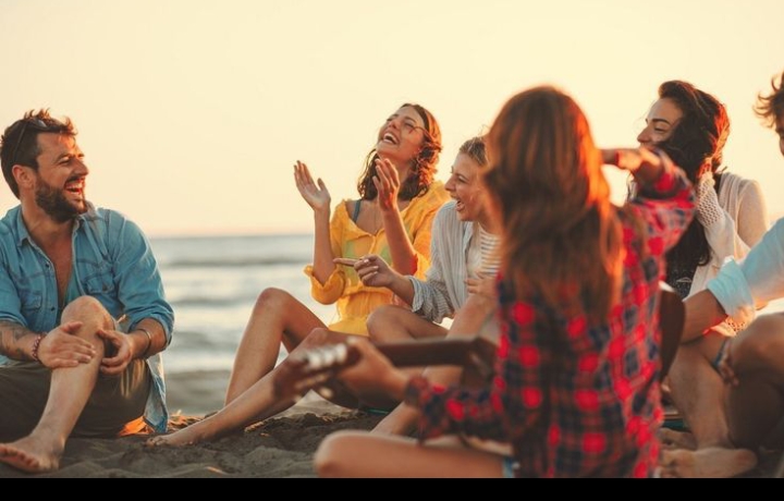 menjadi seorang social butterfly memiliki banyak keuntungan