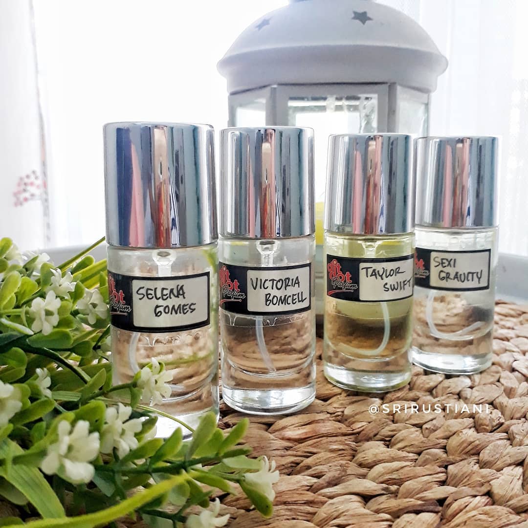 10 Rekomendasi Prfum Non Alkohol dengan Wangi Tahan Lama untuk Kamu yang Aktif Diluar Ruangan.