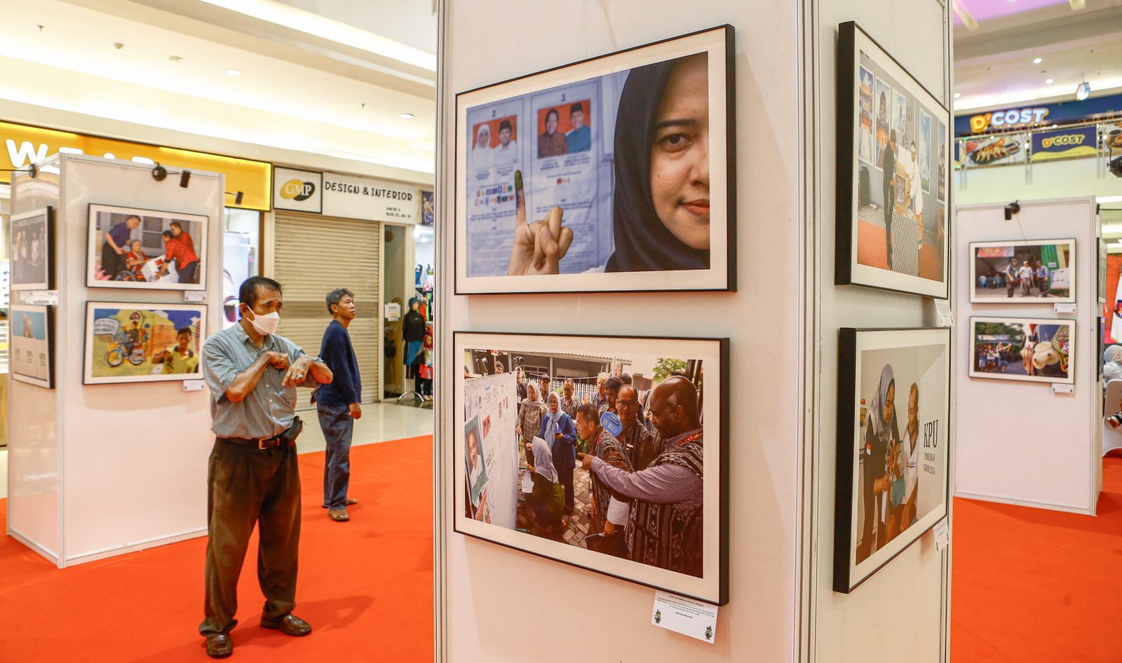 Pameran Foto dan Karikatur Pilkada Serentak 2024.