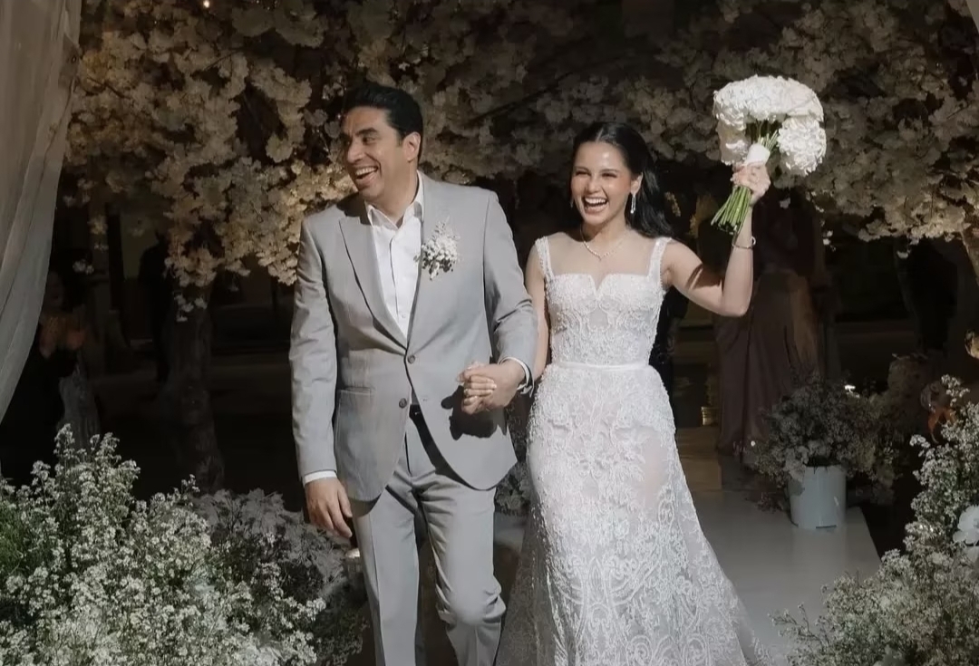 Pernikahan Yunita Siregar dengan Wicky V Olindo.