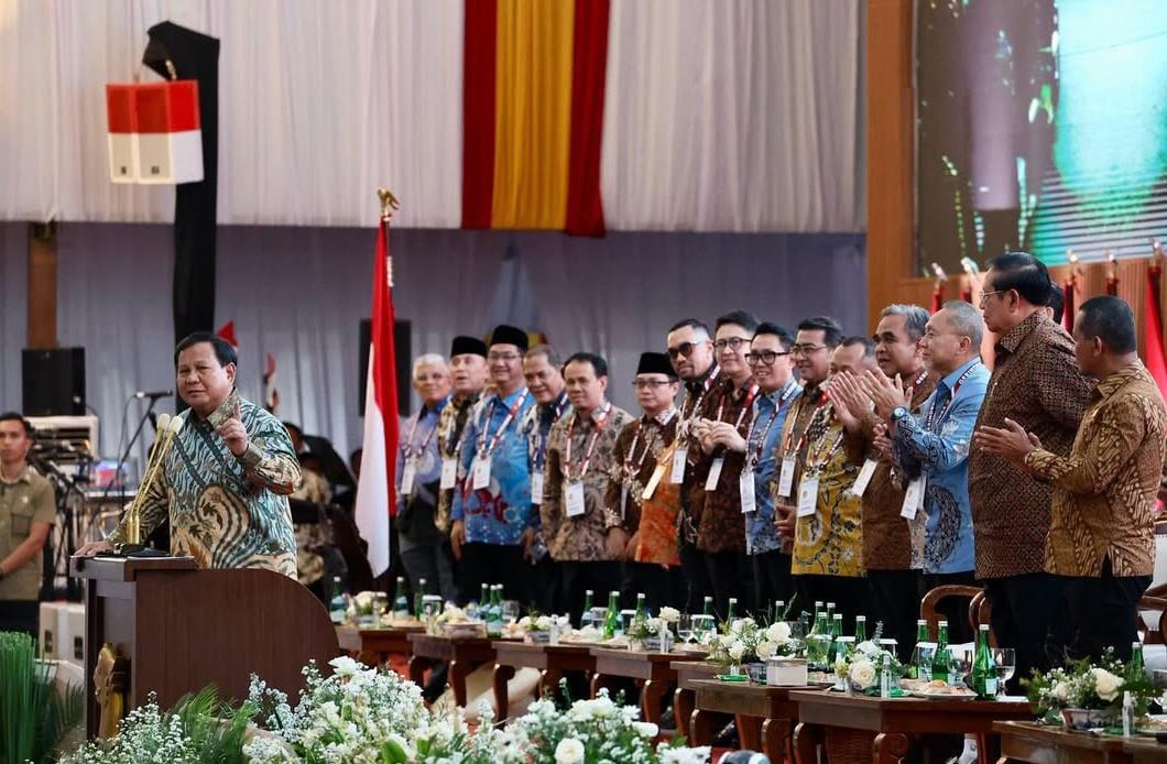 Prabowo ajak KIM berkoalisi permanen, Cak Imin optimis dukung penuh namun Surya Paloh ungkap pernyataan lain terkait durasi.